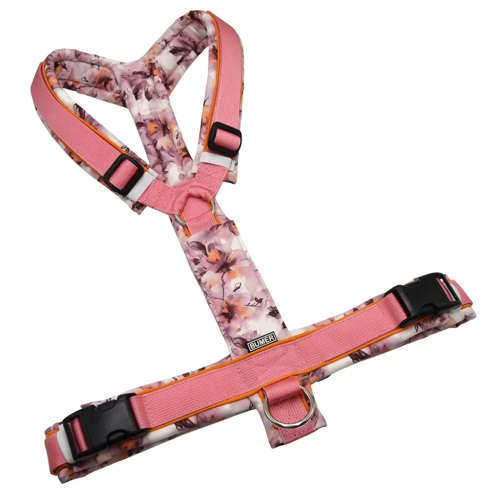 BUMER Hundegeschirr, gepolstert ohne geteilten Bruststeg, Größe XL, Gurtband PREMIUM Perlmutt Rosa, Softshell Dusky Petals, Ringe silberfarbig (Edelstahl), Schnallen schwarz (DURAFLEX®), Applikation